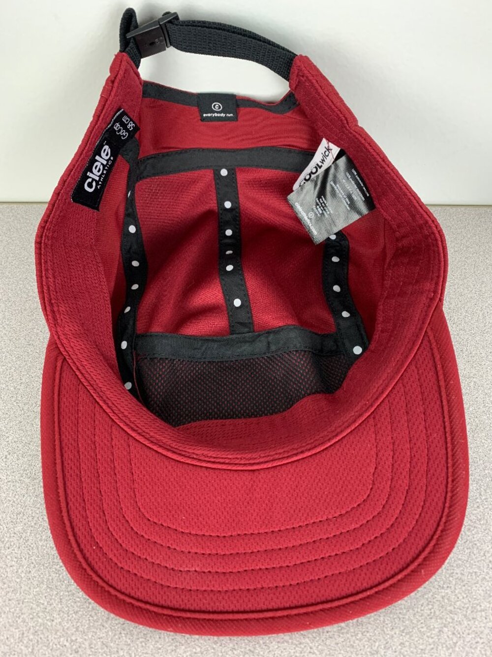 Ciele Athletics Coolwick Red Hat Cap 58 cm Adjustable - Picture 7 of 8